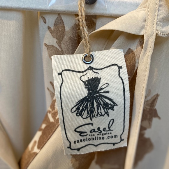 NWT Easel Floral Fall Beige Blouse for Women Medium - Picture 6 of 8